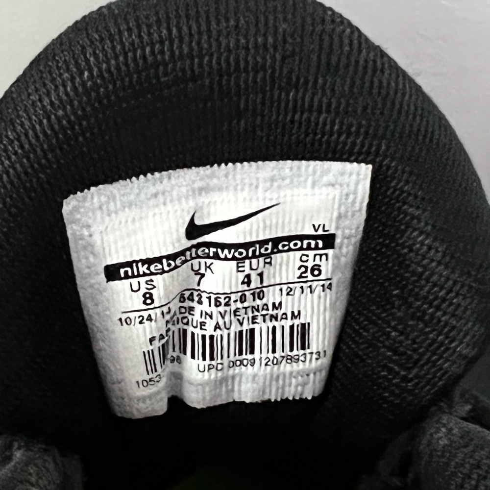 Nike Cleats - Picture 4 of 4